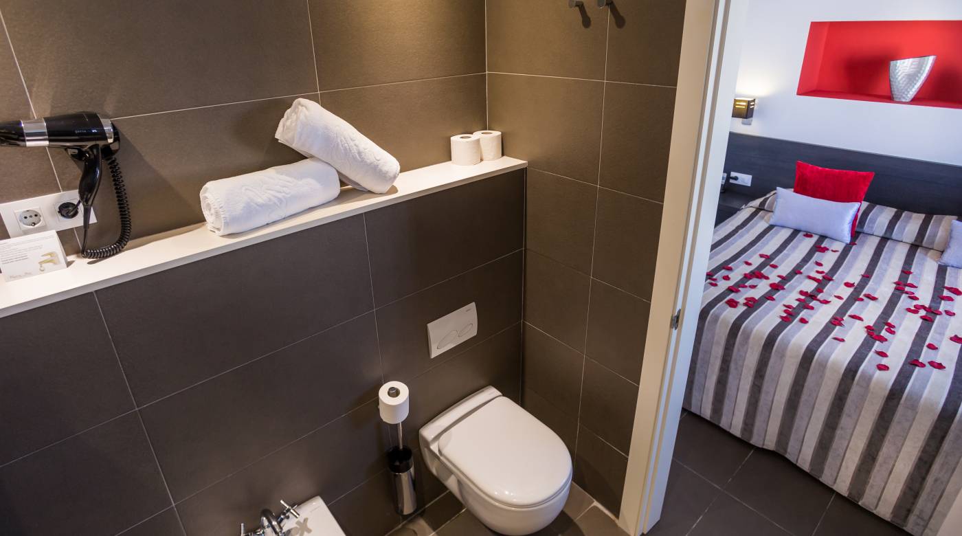 Hotel in Playa d'en Bossa, Ibiza | Migjorn Ibiza Suites & Spa